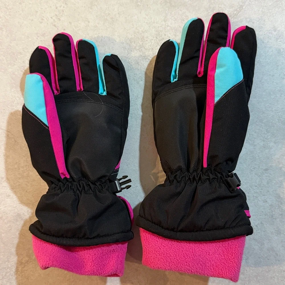 Black and Pink Winter Gloves